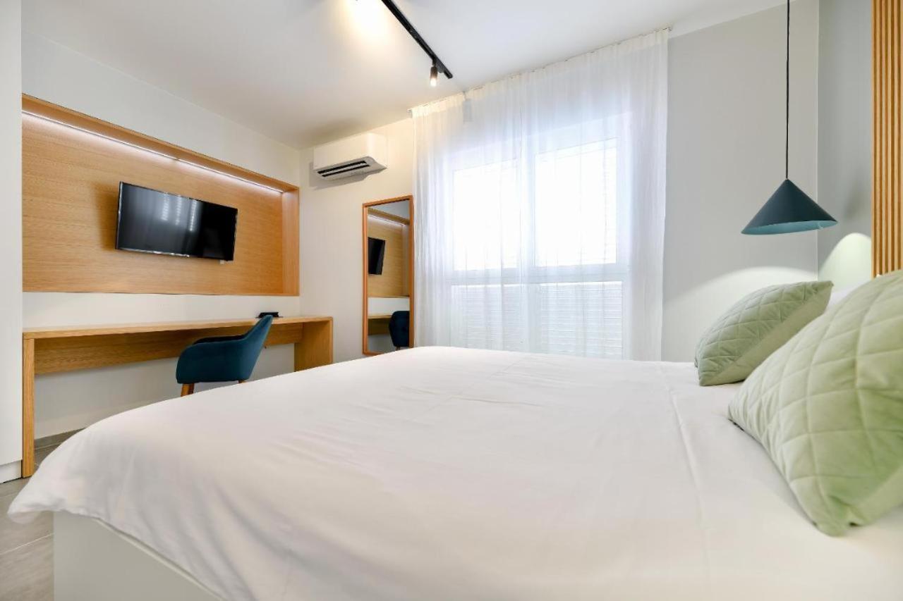 Maris Accommodation By Belmont Realty 扎达尔 外观 照片