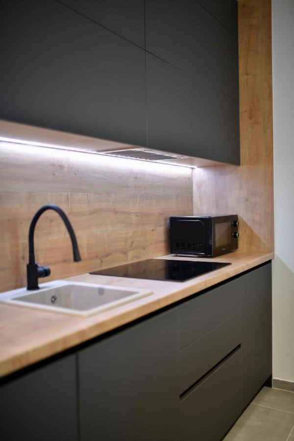 Maris Accommodation By Belmont Realty 扎达尔 外观 照片