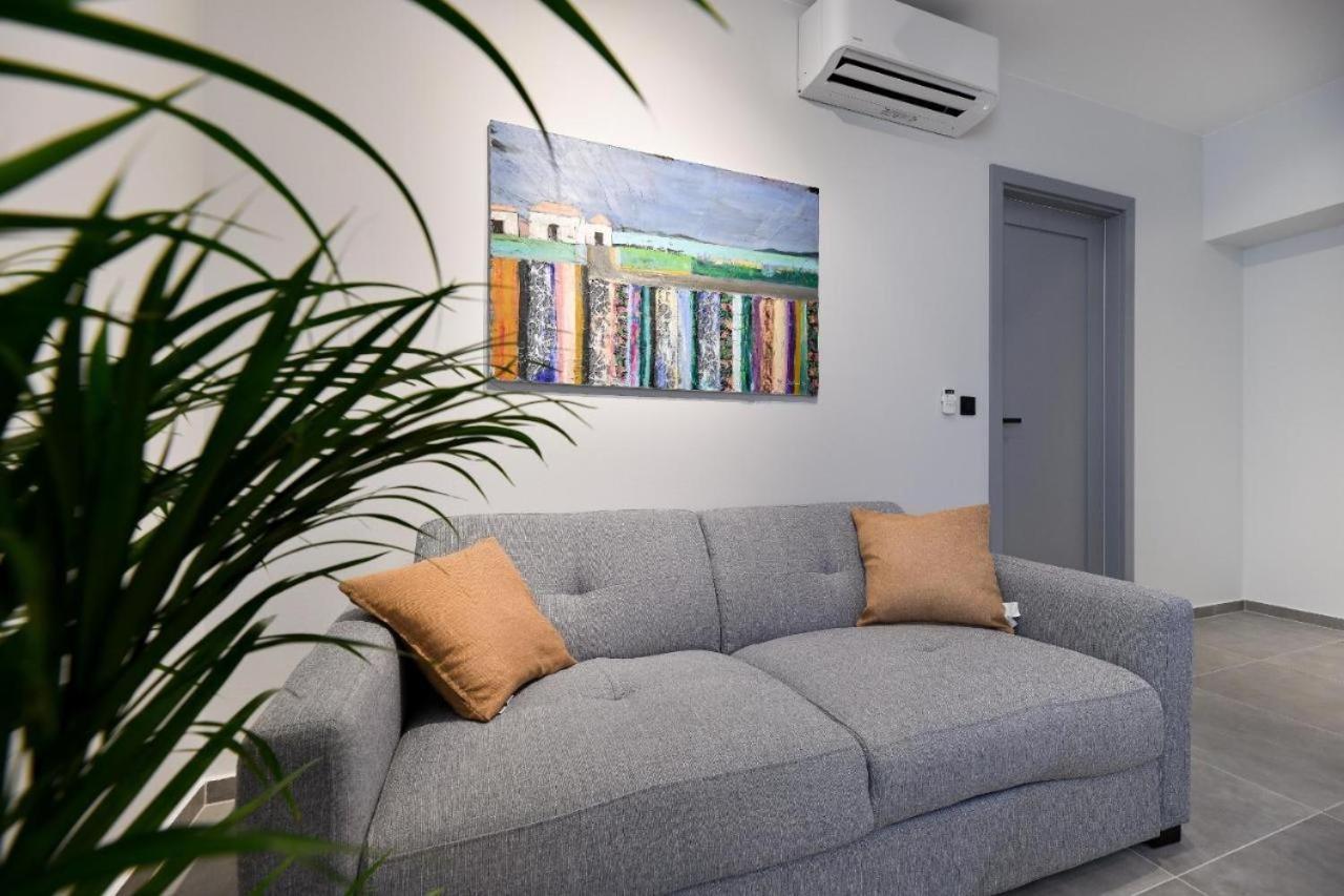 Maris Accommodation By Belmont Realty 扎达尔 外观 照片