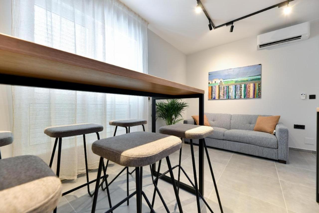 Maris Accommodation By Belmont Realty 扎达尔 外观 照片