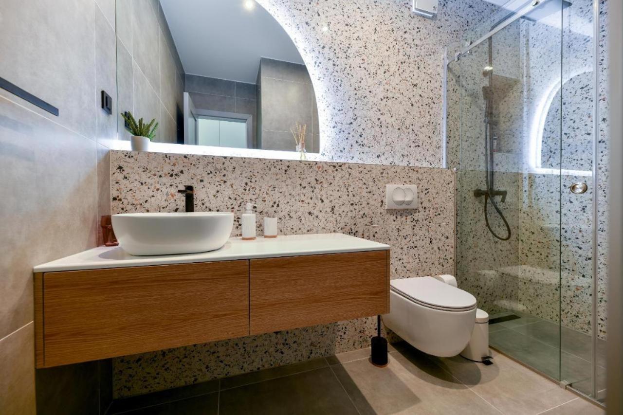 Maris Accommodation By Belmont Realty 扎达尔 外观 照片